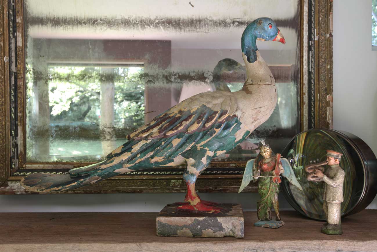 Interior decor changes frequently Interior decor changes frequently