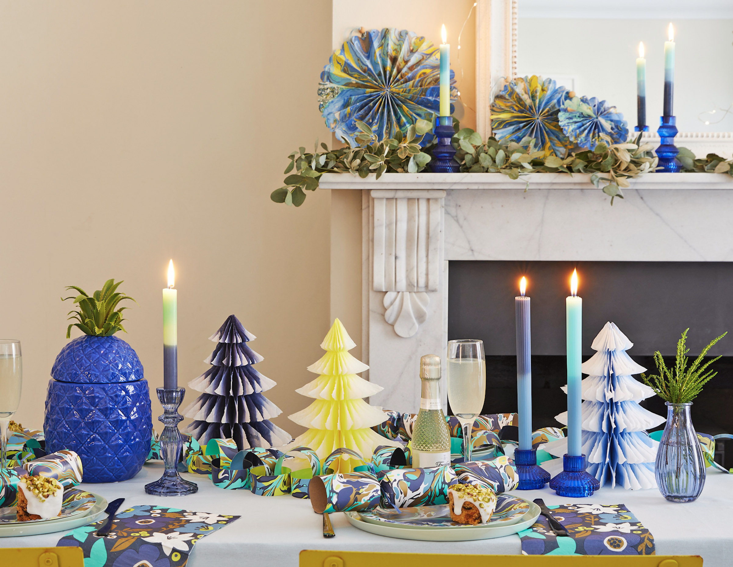 Go for recyclable paper and cardboard decorations Go for recyclable paper and cardboard decorations