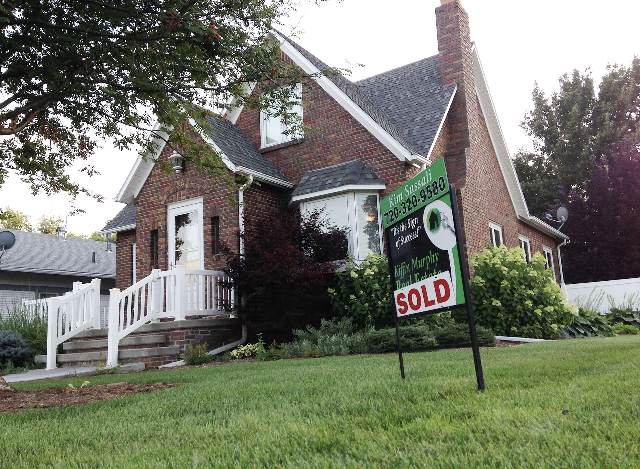 Houses need to stand out from the crowd when they're being sold Houses need to stand out from the crowd when they're being sold