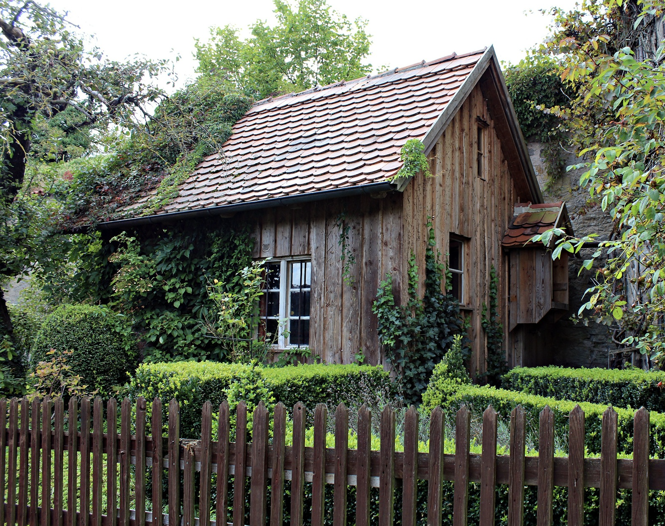 Garden sheds are best made from wood